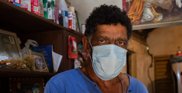 Foto 20 - Carlos Roberto, o seu Juquinha, morador de Pindaíbas, em Pequi. (Bárbara Ferreira)